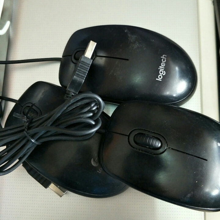 Mouse Ori Logitech Seken 3