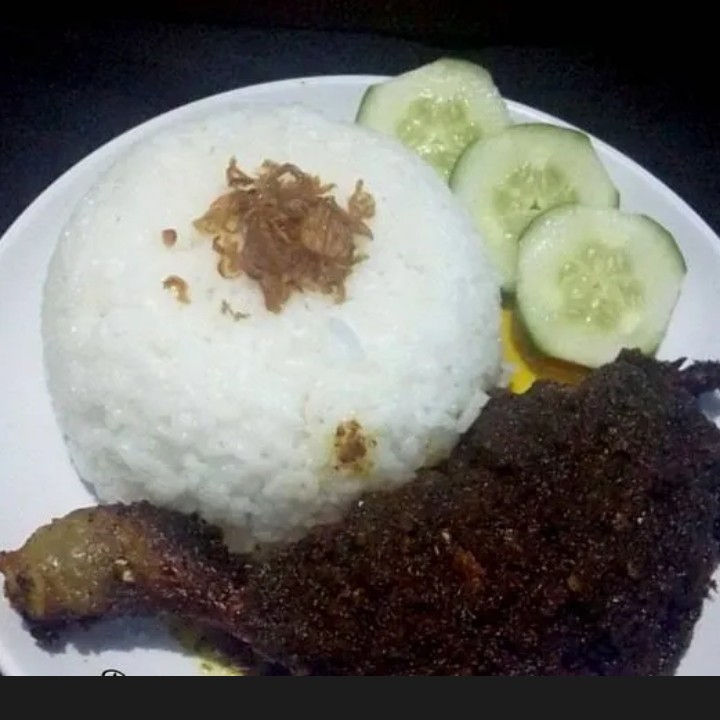 NASI AYAM BUMBU MADURA