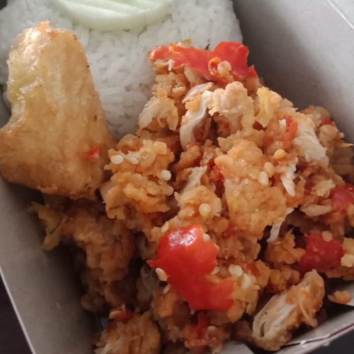 NASI AYAM GEMPREK PEDAS