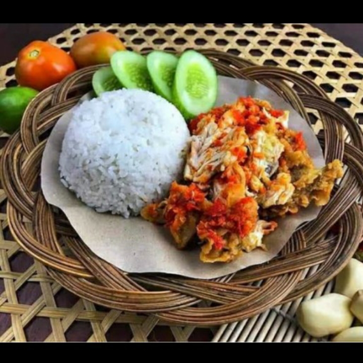 NASI AYAM GEPREK