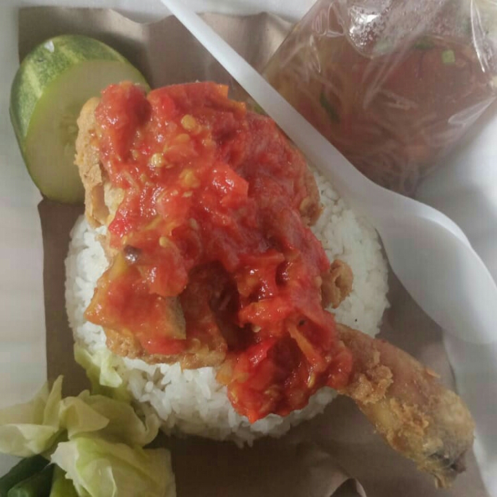 NASI AYAM GEPREK