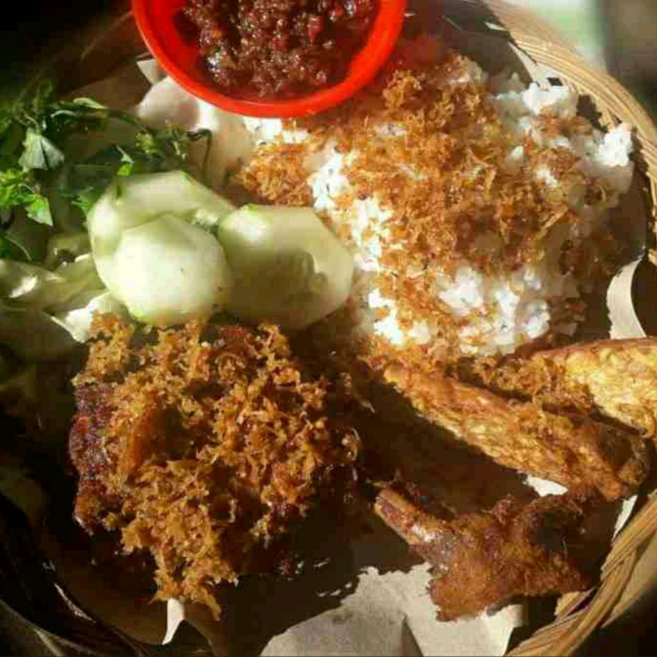 NASI AYAM LALAPAN LOPAS