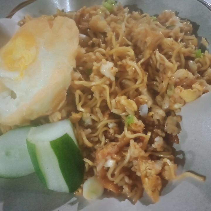 NASI GORENG RUWET  TELUR DOUBLE