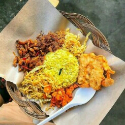 NASI KUNING DANGKOT