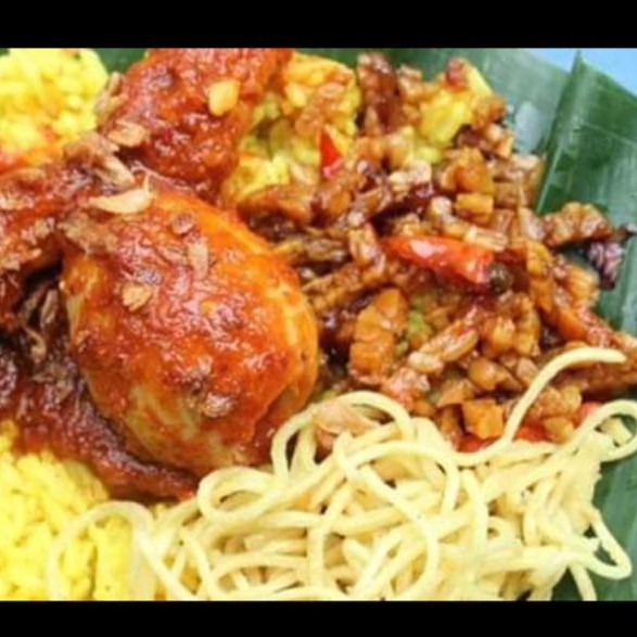 NASI KUNING TELUR