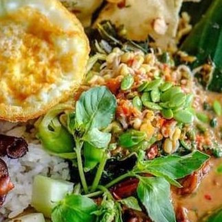 NASI PECEL TELOR MIX EMPAL