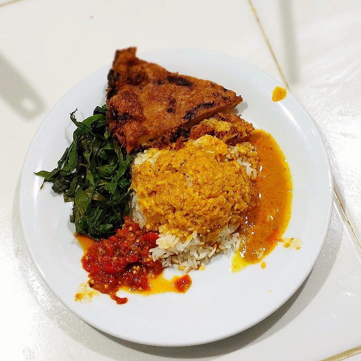 Nasi Telur Dadar