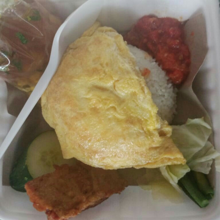 NASI TELUR LALAPAN