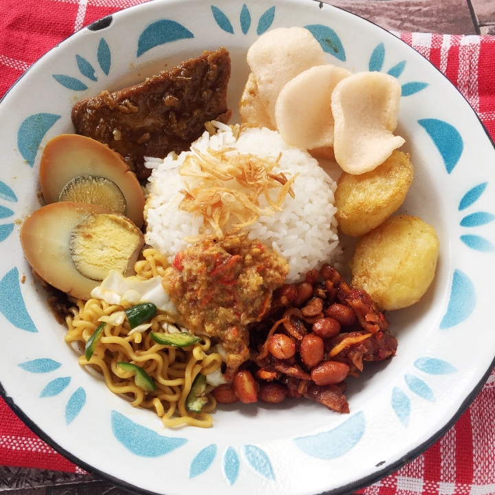 NASI UDUK TELOR BULAT