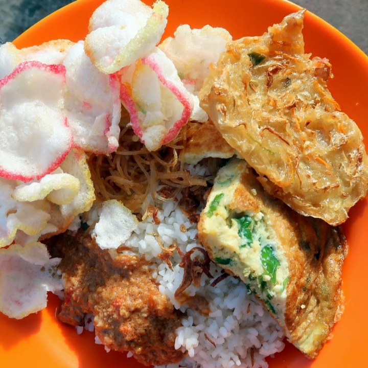 NASI UDUK TELOR DADAR