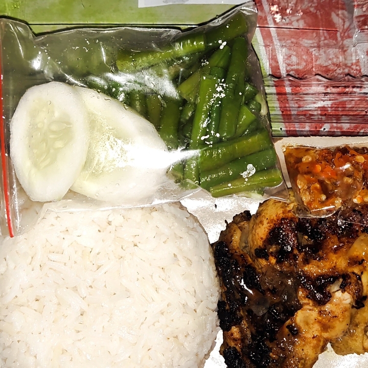 Nasi Ayam Panggang Diarva