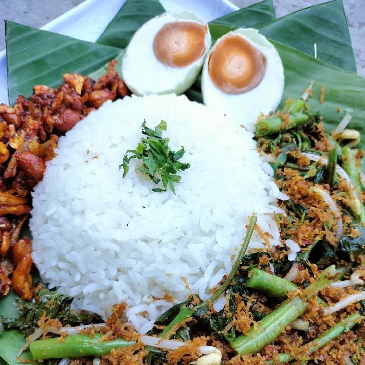 Nasbung Urap Telor asin