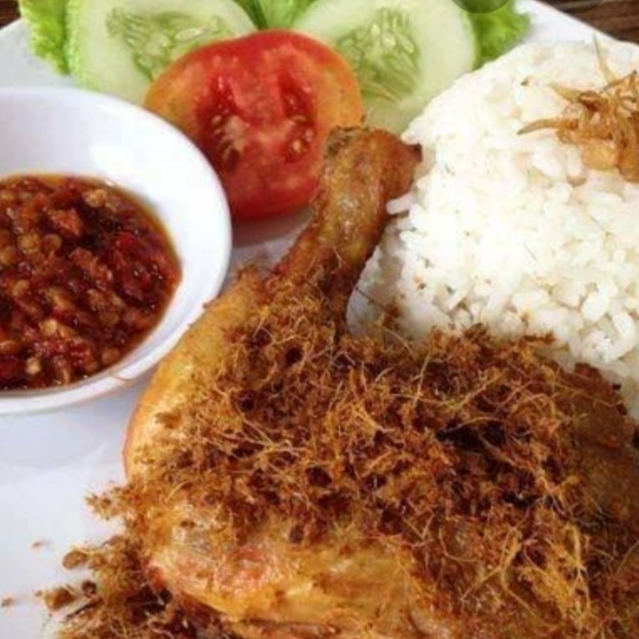 Nasi  Ayam Lalapan Besar