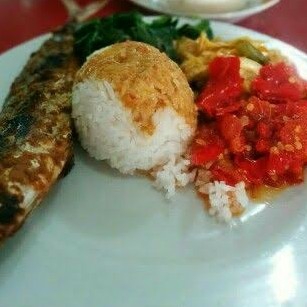 Nasi  Ikan Gembung