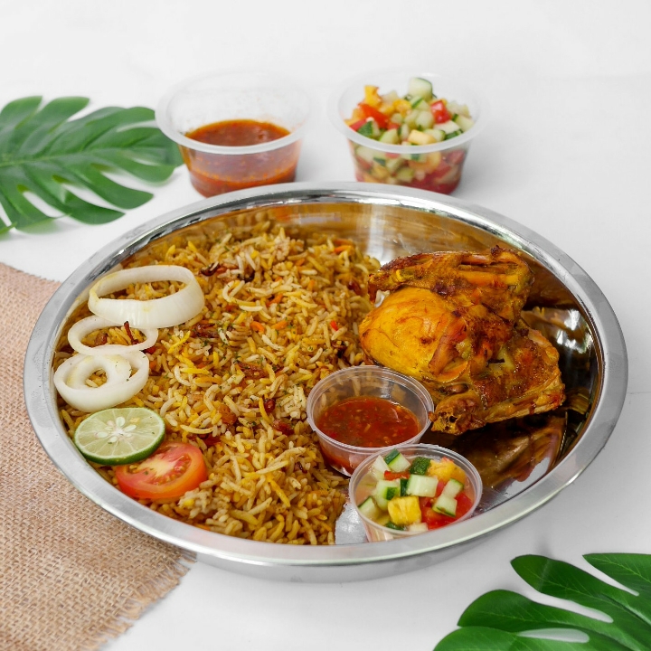 Nasi Arabian Ayam Porsi Talam Medium