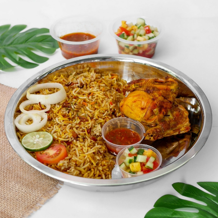 Nasi Arabian Ayam Porsi Talam Medium