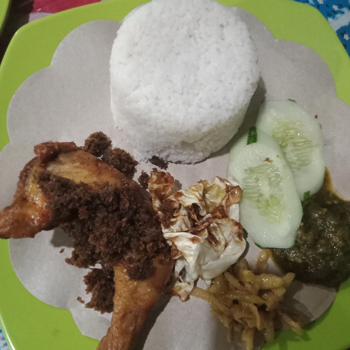 Nasi Ayam