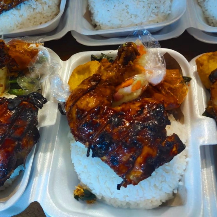 Nasi Ayam Bakar