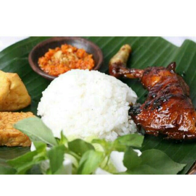 Nasi Ayam Bakar