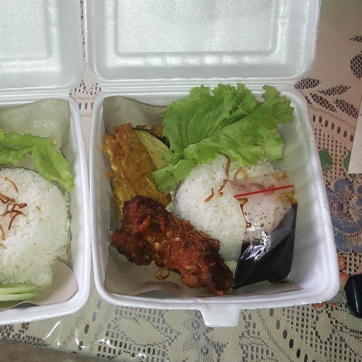 Nasi Ayam Bakar Plus Minum