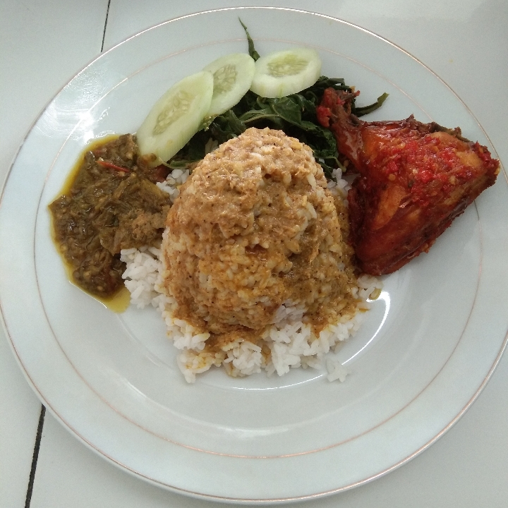 Nasi Ayam Balado