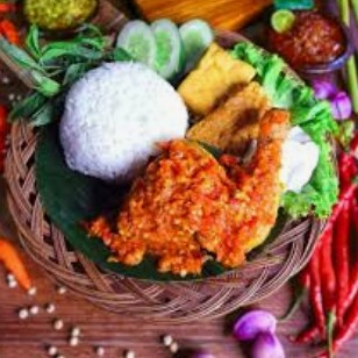 Nasi Ayam Geprek 