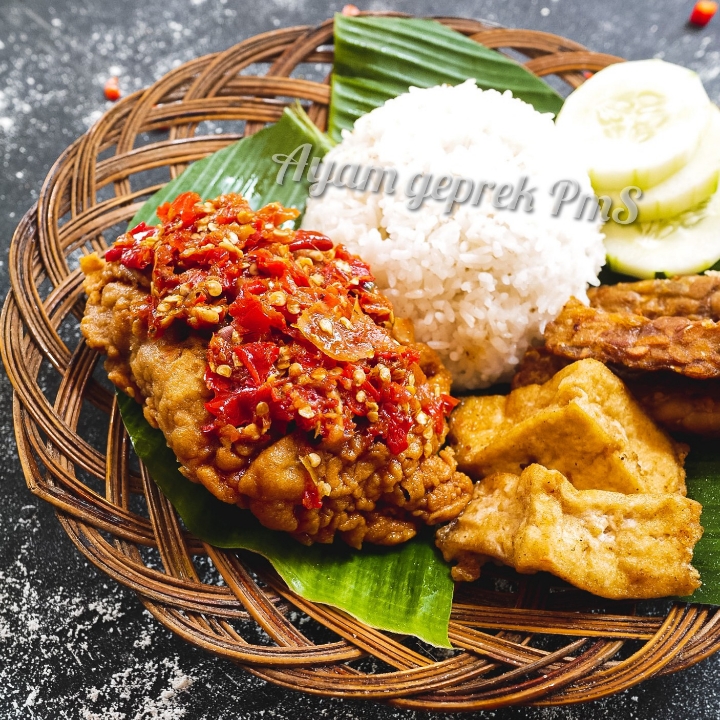 Nasi Ayam Geprek Besar