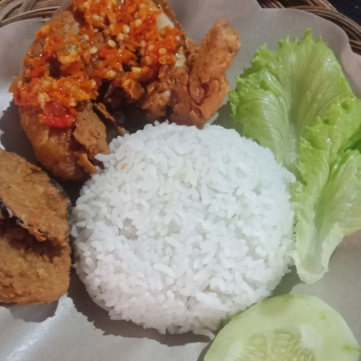 Nasi Ayam Geprek