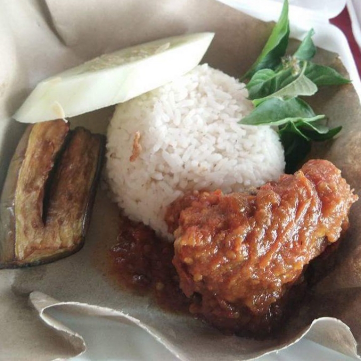 Nasi Ayam Geprek