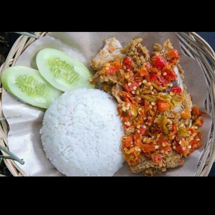 Nasi Ayam Geprek