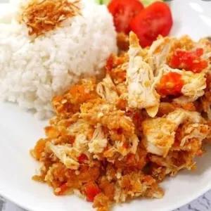 Nasi Ayam Geprek Es Teh atau Teh Hangat