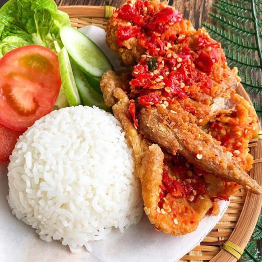 Nasi Ayam Geprek Lengkap