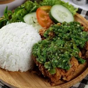 Nasi Ayam Geprek Lombok Ijo