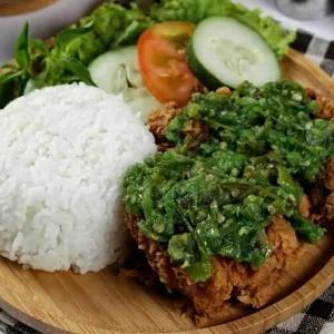 Nasi Ayam Geprek Lombok Ijo Minum