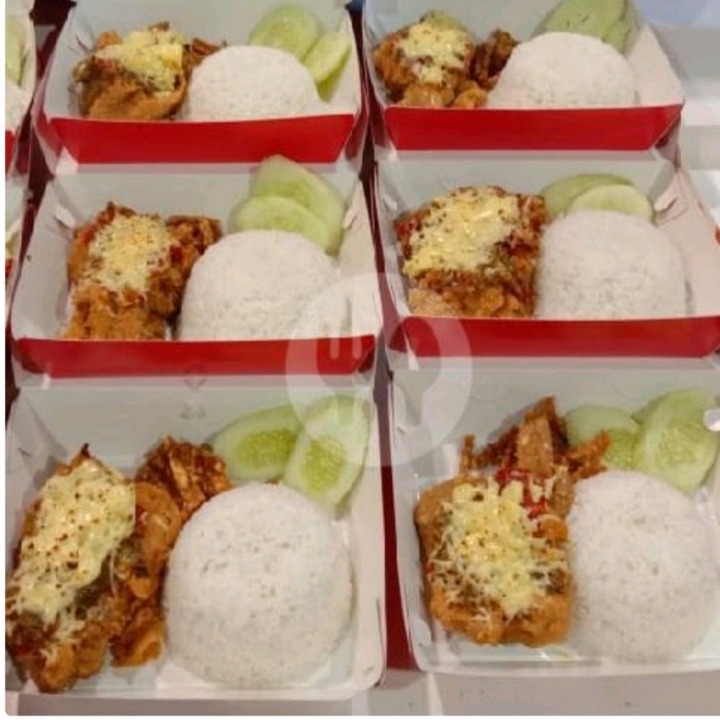 Nasi Ayam Geprek Mozarella