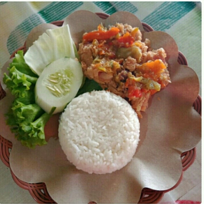 Nasi Ayam Geprek Pedes