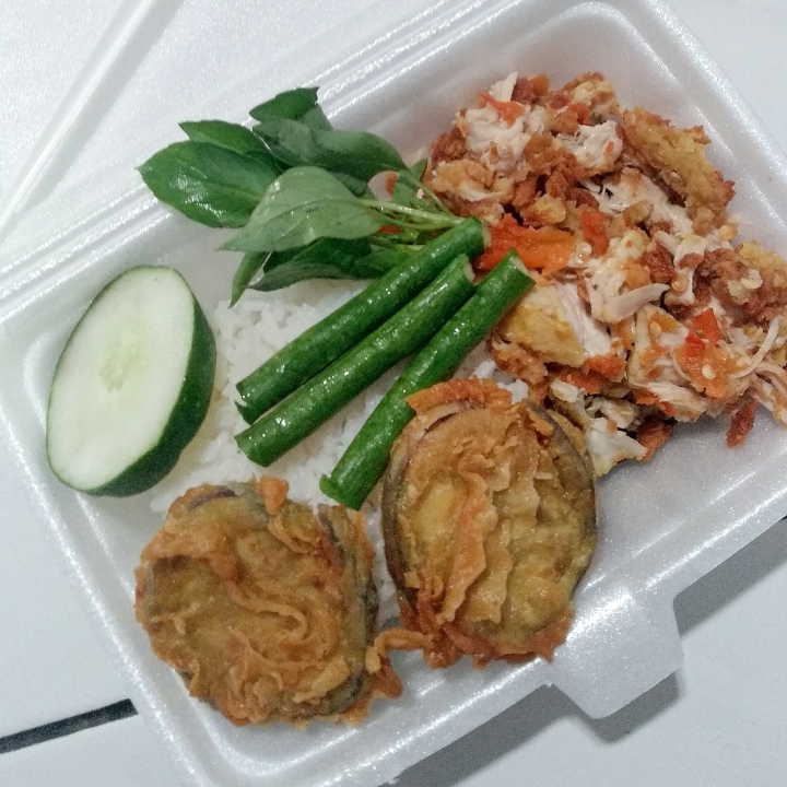 Nasi Ayam Geprek Sambal Bawang Rogo Jek