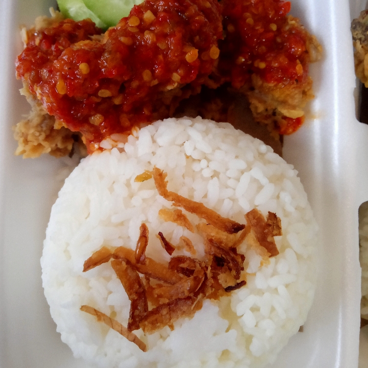 Nasi Ayam Geprek Sambal Masak