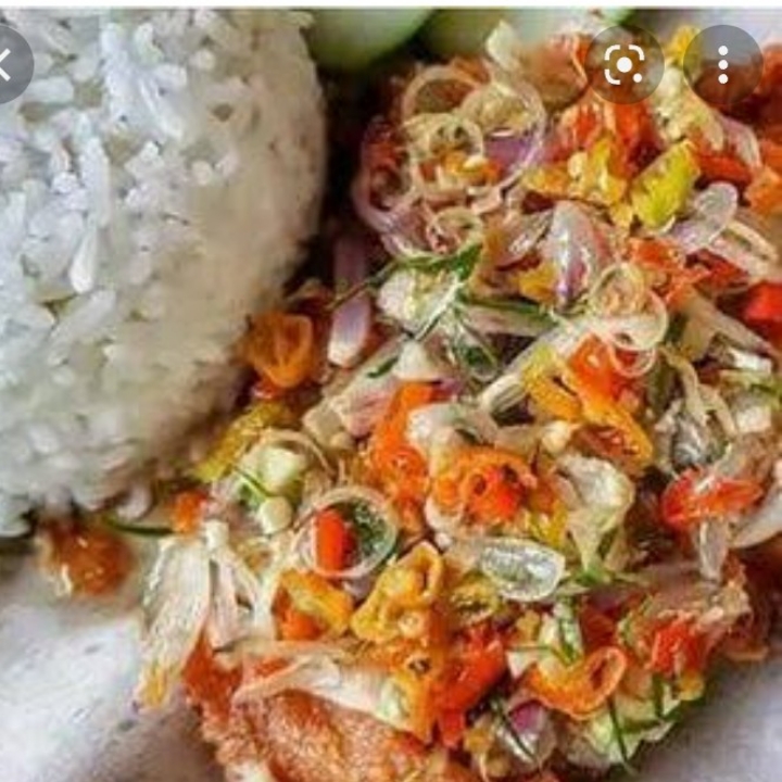 Nasi Ayam Geprek Sambal Matah Esteh Anget