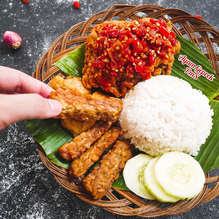 Nasi Ayam Geprek Sedang