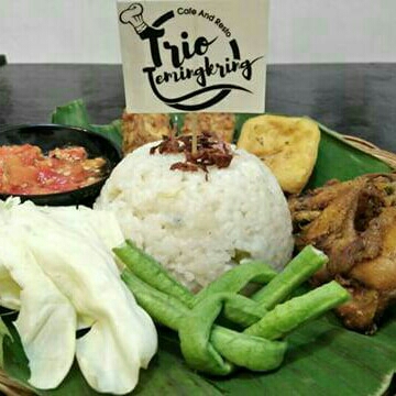 Nasi Ayam Goreng