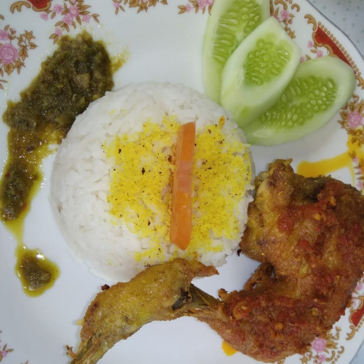 Nasi Ayam Goreng