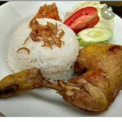 Nasi Ayam Goreng