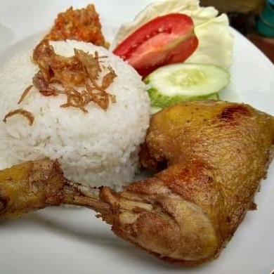 Nasi Ayam Goreng Bawang