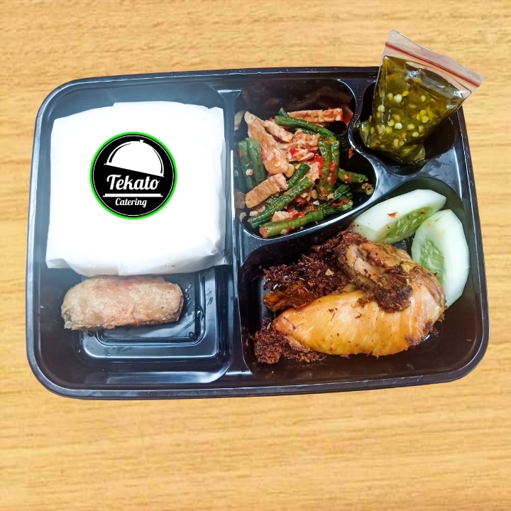 Nasi Ayam Goreng Bento