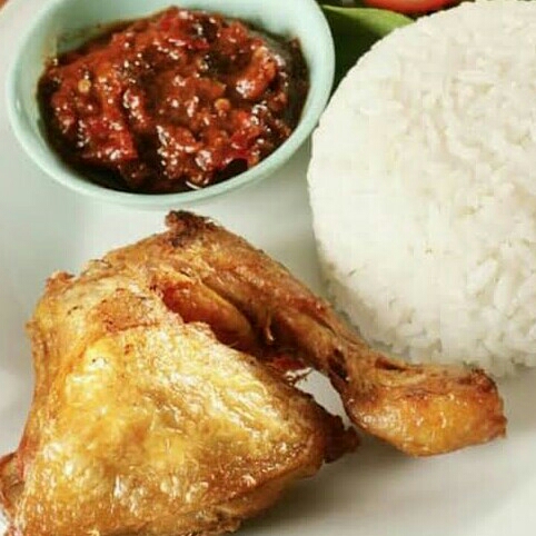 Nasi Ayam Kota Besar Goreng