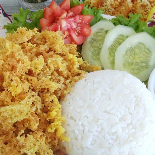 Nasi Ayam Kremes