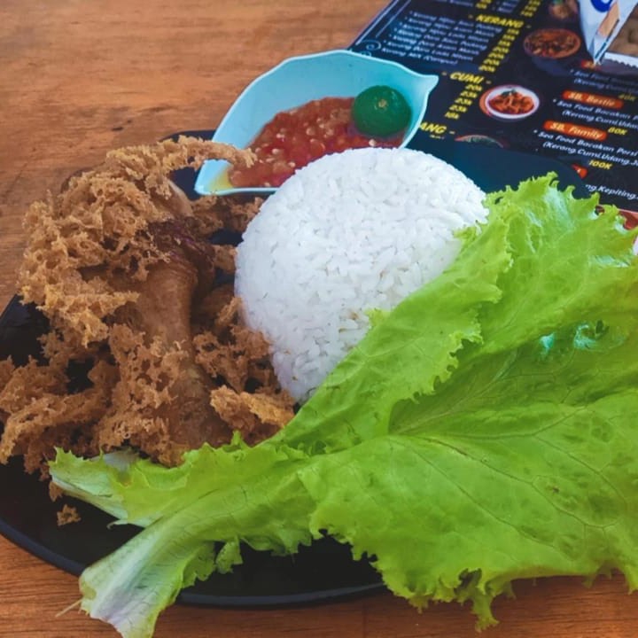 Nasi Ayam Kremes