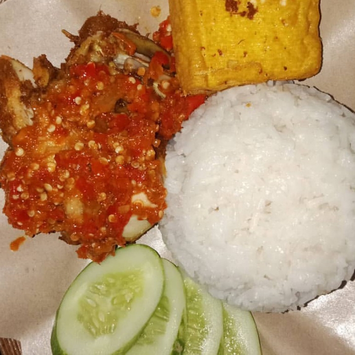 Nasi Ayam Peenyet