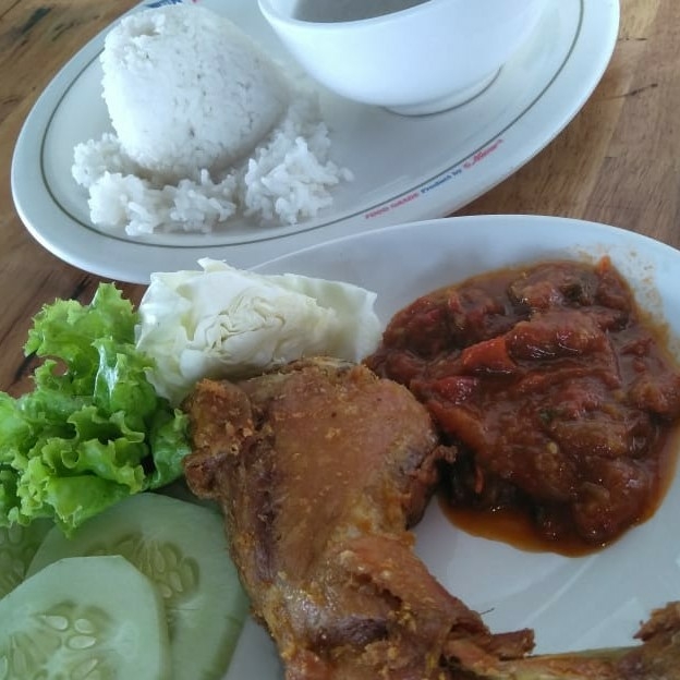 Nasi Ayam Penyet